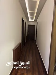  10 شقة فاخرة مع روف الجبيهة ضاحية الرشيد قرب دوار الجاذبية 180م مع روف غير مبني اطلالة رائعة جدا