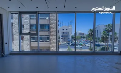  14 مكتب تجاري للإيجار – موقع مميز! فرصة لا تفوّت بمجمع طبي فريد من نوعه