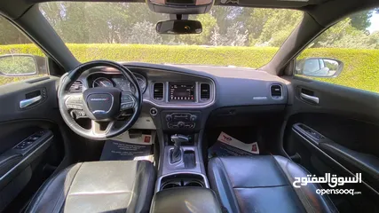  6 Dodge Charger 3.6L SXT 2019