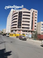  1 عماره استثماريه للبيع في بيت بوس