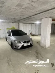  4 سيات ليون للبيع