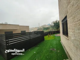  1 شقة غير مفروشة مع حديقه للايجار في عين مصباح