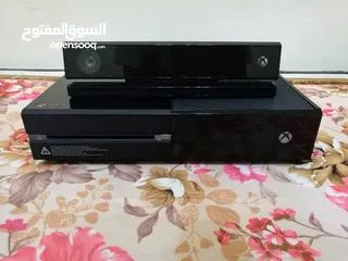  1 Xbox One + Kinect Camera with Games - Great Condition