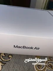  2 MacBook Air M2 مقاس 13 بوصة مزود برقاقة M2 ذاكرة موحدة بسعة 8 جيجا رام ومحرك اقراص SSD بسعة 256 جيجا