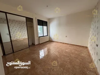  6 شقة مميزة - خلدا - 4نوم 1ماستر - 300م داخلي - ارضية مع ترسات وحديقة بمساحة 400م - قرب الخدمات
