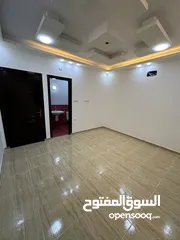  19 شقه بناء جديد طابق ثالث مع غرفه علي السطح ونصف السطح