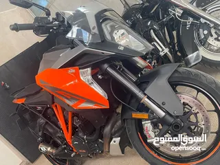  5 وحش الطرقات – KTM 1290 Super Duke GT موديل 2016  دراجة رياضية وسياحية فاخرة بحالة وكالة للبيع