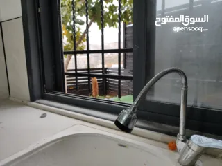  5 شقة غير مفروشة مع حديقه للايجار في عين مصباح