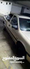 3 اوبل فيكترا موديل 1990 للبيع لون ذهبي
