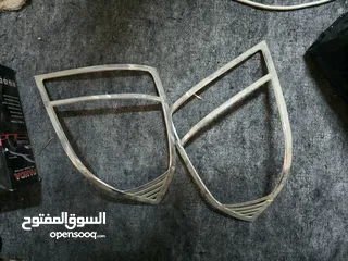  16 قطع متفرقة لسيارة اكس دي موديل 2001