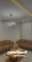  4 شقه طابق ارضي مع ساحات