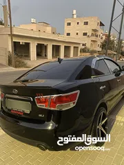  5 كيا فوتري للبيع بحالة الوكالة