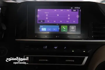  12 TOYOTA CAMRY GLE 2025