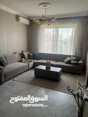  3 شقة طابق ثاني للبيع غير مفروش/مساحة176 متر مربع/منطقة الجبيهة/ 3 غرف/ صالون/معيشة/3 حمام/ مطبخ/بلكون
