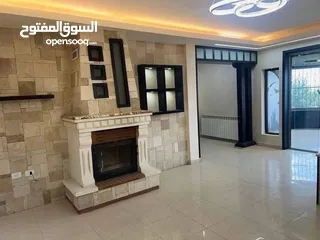  1 روف فاخر للبيع في الارسال قرب  مقر النايب العام