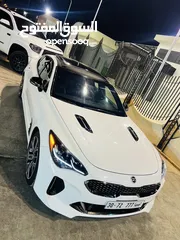  2 Kia Stinger GT1 2019