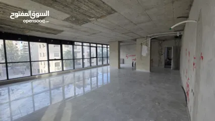  1 مكتب للإيجار