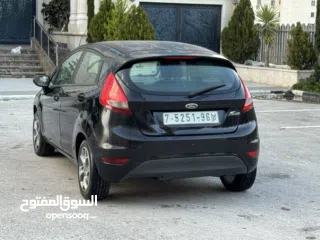  6 فورد فيستا