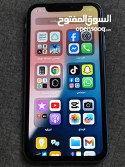  4 ايفون xr لون مميز