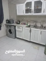  8 استوديو غرفة وصالة وحمامين وترث كبير