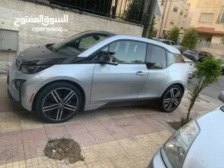  2 للبيع BMW i3 الفئه فحص كامل السيارة نظيفه ولا تحتاج اي صيانه البيع بداعي السفر