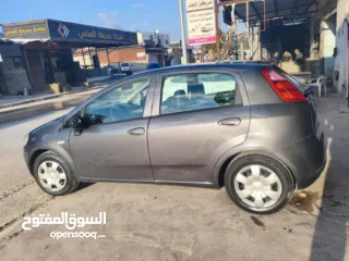  6 فيات بونتو 2011