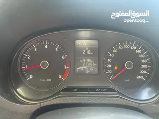  1 بولو 2011. بحالة ممتازة بسعر مغري ع الكاش ..