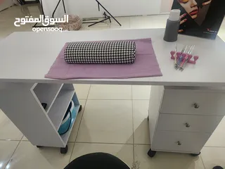  2 أجهزة مناكير وبديكير