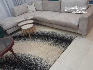  1 كورنر ايطالي جلوس وطربيزات خشب زان بحال الجديد مريح جدا