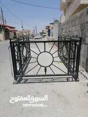  2 صندوق بيكم قفص بكم حديد دهان أسود ذهبي بينغو كبينه وربع مثل ما موضح بالصورة