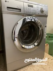  1 غسالة LG نظيفة