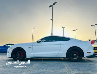  8 FORD MUSTANG GT 2019