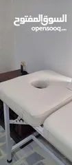  2 سرير مساج أو حجامة جلد لون ابيض ،،،،
