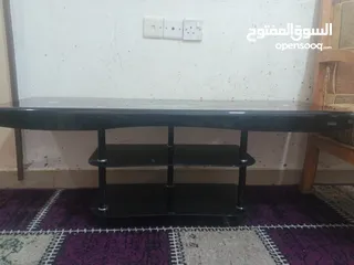  4 طاولة تلفزيون