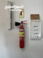  13 طفايات حريق - انظمة انذار حريق - انظمة مراقبه - تكييف وتبريد - انظمة صوت - مرشات مائيه
