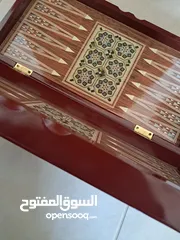  1 طاوله نرد مع احجاره خشب مقوى بسعر خيالي