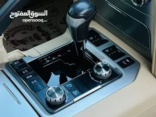  25 تويوتا لاند كروزر 2016 VXR