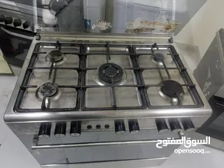  11 Ovens is very good condition and good working
