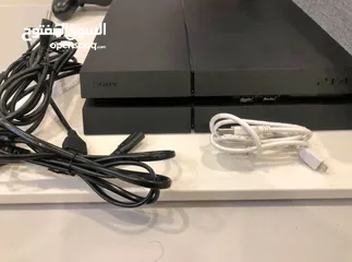  2 PS4 1TB with 2 controllers (one is seal packed) and 2 games