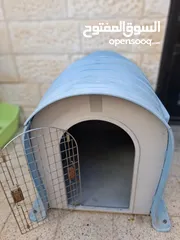  1 بيت للكلاب بلاستك بحاله جيده