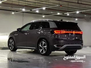  2 ID 6 Crozz pro اعلى صنف موديل 2022  فل اضافات فتحه متحركه وعداد 42 الف ما زالت تحت الكفاله