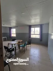  10 مكتبين للبيع