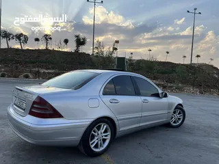  3 مرسيدس C200 2004