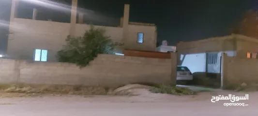  15 بيت مستقل للبيع في المفرق بلعما الزيتونه  قوشان مستقل  ومسور بلكامل مسطح 140 يبعد عن مدرسة البنات