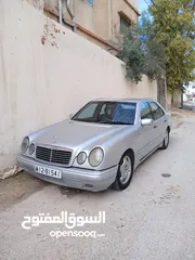  1 مرسيديس E200