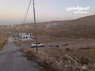  11 قطعة ارض مميزة جدا في ضاحية المدينة