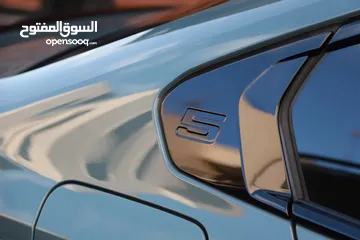  6 BMW 530 e 2023