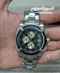  2 ساعة رجالي مميزة Police كوبي درجة اولى بامتيازات الشركة وماكينة اصلية  بحالة الوكالة استخدام بسيط