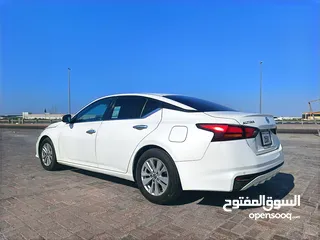  16 Nissan ALTIMA 2020 GCC spec one owner used