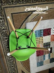  2 طاولة مكتب دراسة، كراسي مكتب، خزانة بيبي، كومادينو، طاولة تلفزيون، درج وخزانة مكياج للبيع